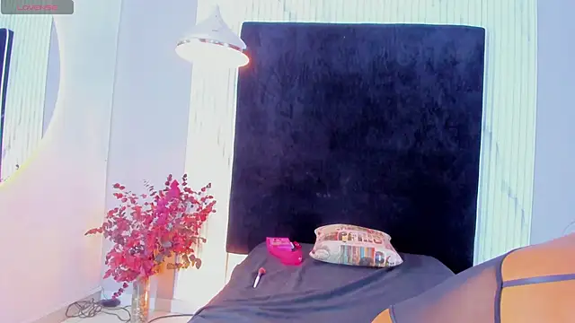 bonnie blue cr online show from 10-01-25, 03:23