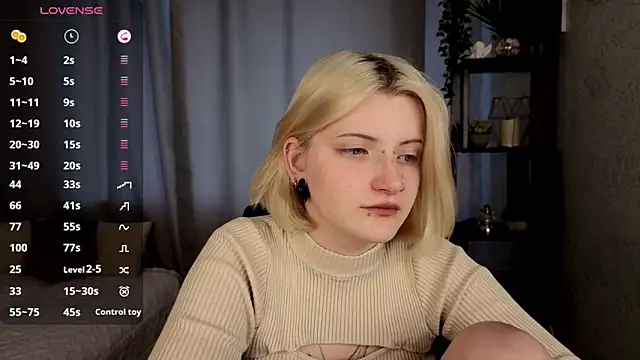 Snapshot of EchoBloom chatting on 09-25-25, 11:03 EchoBloom online show from 09-25-25, 11:03