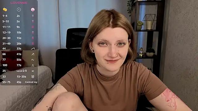 Snapshot of EchoBloom chatting on 10-03-25, 11:18 EchoBloom online show from 10-03-25, 11:18