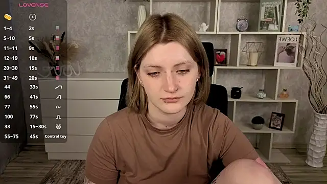 Snapshot of EchoBloom chatting on 10-15-25, 10:15 EchoBloom online show from 10-15-25, 10:15