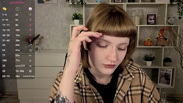 Snapshot of EchoBloom chatting on 11-02-25, 11:01 EchoBloom online show from 11-02-25, 11:01