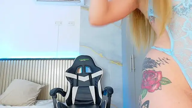 Sammy Lovee online show from 10-07-25, 07:44