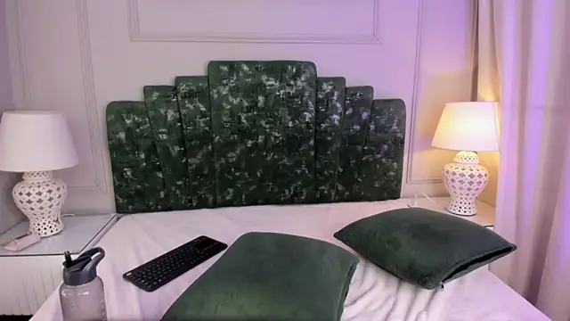 lux bitchx online show from 05-03-26, 03:23