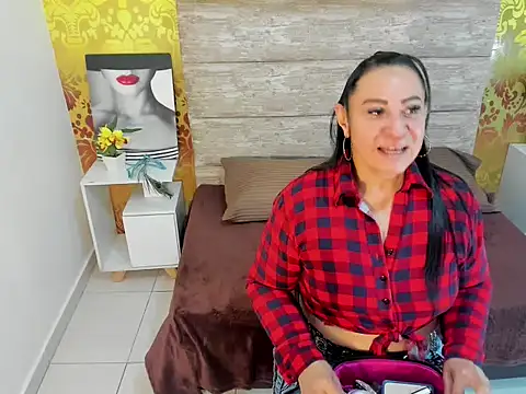 LucianaBlackwell online show from 10-16-25, 03:02