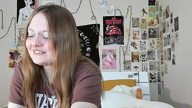 WonderConnie1 online show from 10-22-25, 10:15