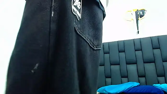 Snapshot of daniel_evans69 chatting on 09-30-25, 12:43 daniel evans69 online show from 09-30-25, 12:43