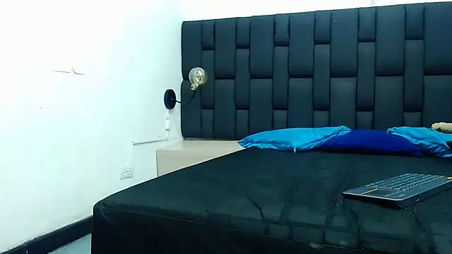 Snapshot of daniel_evans69 chatting on 10-29-25, 12:29 daniel evans69 online show from 10-29-25, 12:29