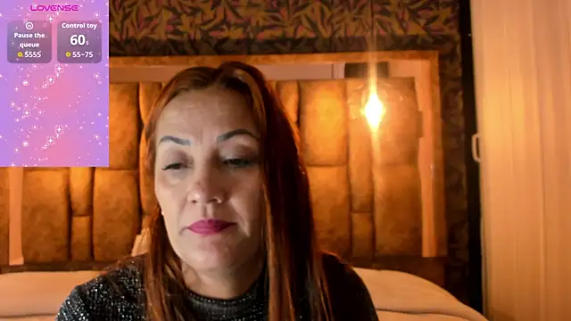 Snapshot of adri_fox chatting on 09-10-25, 12:05 adri fox online show from 09-10-25, 12:05
