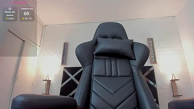 iamCharlotte19 online show from 09-12-25, 07:47