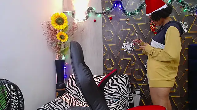 miss leidy  online show from 11-13-25, 03:38