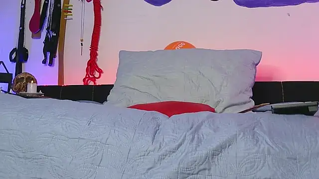 Snapshot of MeganBrown4 chatting on 09-22-25, 05:48 MeganBrown4 online show from 09-22-25, 05:48