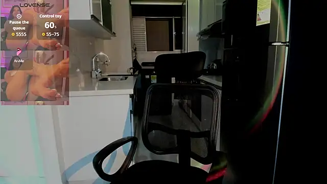 Snapshot of alice_coopperx chatting on 02-14-26, 07:27 alice coopperx online show from 02-14-26, 07:27