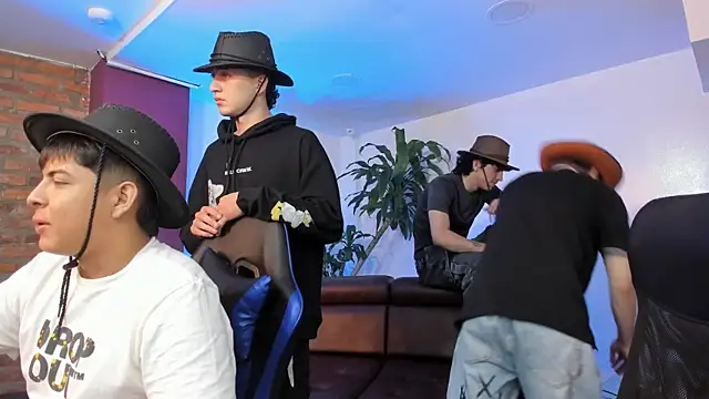 Handsomeboyss19 online show from 11-22-25, 02:21