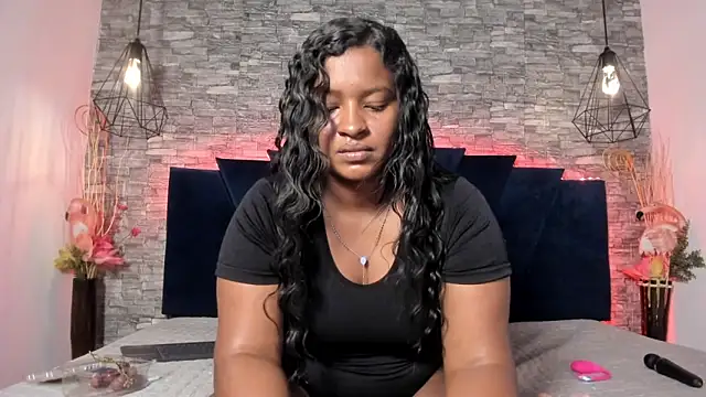 Snapshot of Emily_Brown18 chatting on 05-02-26, 04:17 Emily Brown18 online show from 05-02-26, 04:17