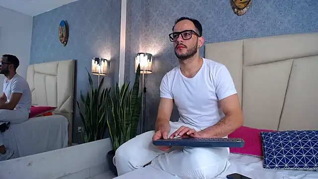  Ethan Black online show from 09-19-25, 04:14