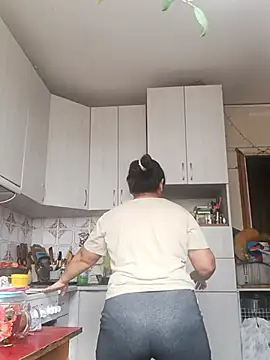 Snapshot of Luu-Lii777 chatting on 10-07-25, 04:20 Luu-Lii777 online show from 10-07-25, 04:20