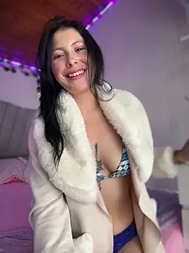 Mia salinass online show from 04-04-26, 07:22