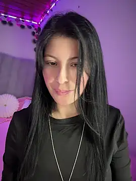 Mia salinass online show from 05-02-26, 03:55