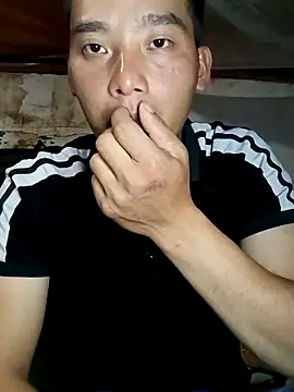 Snapshot of Chao_xxx chatting on 09-18-25, 06:04 Chao xxx online show from 09-18-25, 06:04