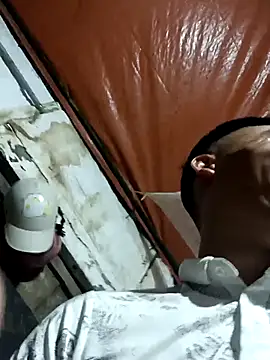 Snapshot of Chao_xxx chatting on 09-20-25, 05:47 Chao xxx online show from 09-20-25, 05:47