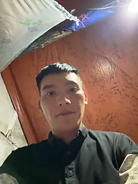 Snapshot of Chao_xxx chatting on 10-04-25, 05:22 Chao xxx online show from 10-04-25, 05:22