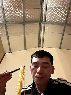 Snapshot of Chao_xxx chatting on 10-26-25, 05:08 Chao xxx online show from 10-26-25, 05:08