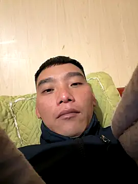 Snapshot of Chao_xxx chatting on 11-14-25, 01:04 Chao xxx online show from 11-14-25, 01:04