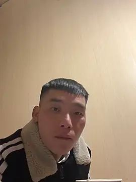 Snapshot of Chao_xxx chatting on 11-15-25, 04:36 Chao xxx online show from 11-15-25, 04:36