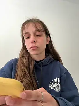 LittleJulietta online show from 09-10-25, 01:44