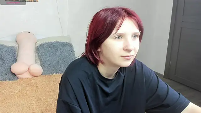 Snapshot of Fannie_Selmie chatting on 09-13-25, 04:23 Fannie Selmie online show from 09-13-25, 04:23