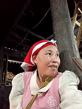 me-cute online show from 10-21-25, 07:03