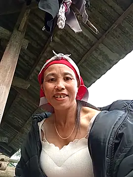 me-cute online show from 10-30-25, 11:49