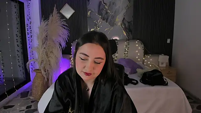 Snapshot of SarahCastro1_ chatting on 02-13-26, 04:19 SarahCastro1 online show from 02-13-26, 04:19