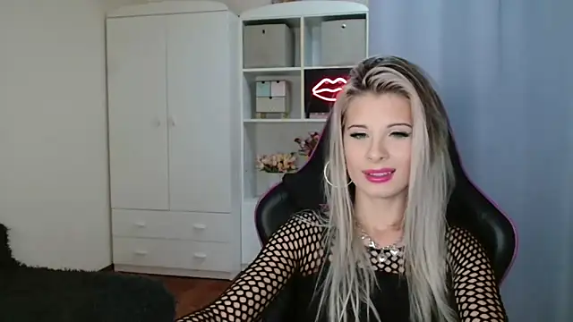 KristineGlow online show from 10-20-25, 09:10