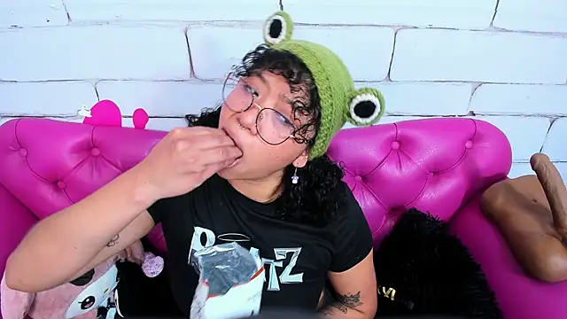 SafiroAgataaa online show from 10-06-25, 07:55