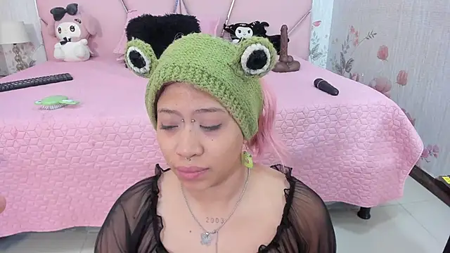 Snapshot of SafiroAgataaa chatting on 03-14-26, 02:50 SafiroAgataaa online show from 03-14-26, 02:50