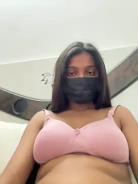 Snapshot of HeerStd chatting on 02-25-26, 05:17 HeerStd online show from 02-25-26, 05:17