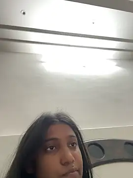 Snapshot of HeerStd chatting on 03-14-26, 10:32 HeerStd online show from 03-14-26, 10:32