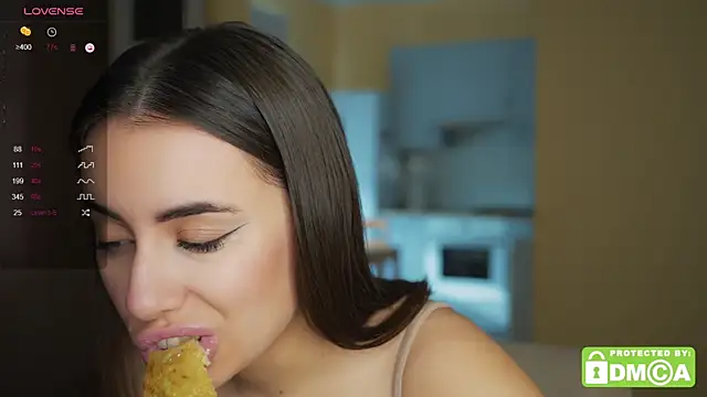 Snapshot of KateCarrey chatting on 10-09-25, 07:28 KateCarrey online show from 10-09-25, 07:28