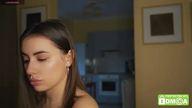 Snapshot of KateCarrey chatting on 10-28-25, 08:29 KateCarrey online show from 10-28-25, 08:29