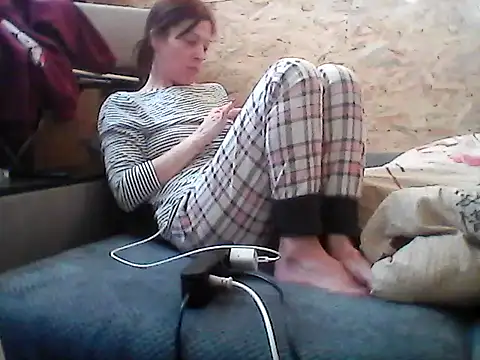 Snapshot of Milana38 chatting on 03-06-26, 02:13 Milana38 online show from 03-06-26, 02:13