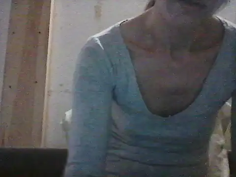 Snapshot of Milana38 chatting on 03-26-26, 06:02 Milana38 online show from 03-26-26, 06:02