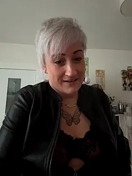 Snapshot of Rozendefotz chatting on 11-10-25, 07:18 Rozendefotz online show from 11-10-25, 07:18