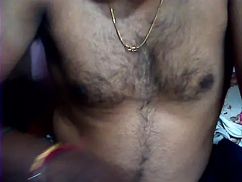 Snapshot of StreetLover_77 chatting on 09-10-25, 04:07 StreetLover 77 online show from 09-10-25, 04:07