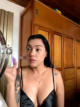 Snapshot of emilylope chatting on 09-13-25, 06:51 emilylope online show from 09-13-25, 06:51