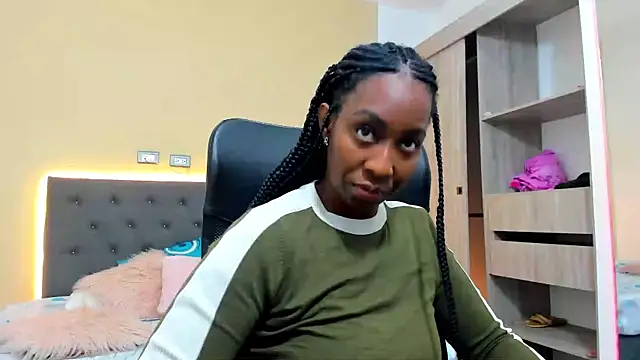 AndreaRossii1 online show from 09-16-25, 11:44