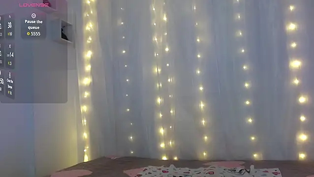 NoraParkeer online show from 09-30-25, 06:46