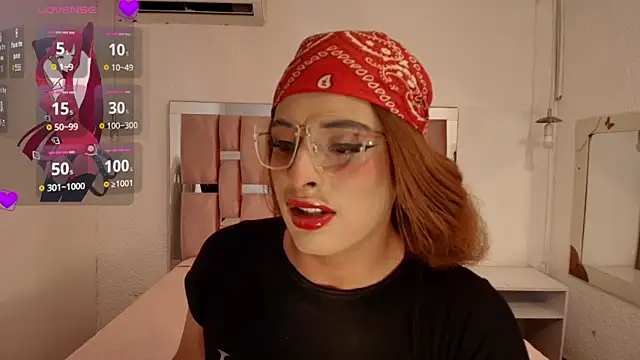 Snapshot of sweet_Elizabeth chatting on 09-10-25, 12:49 sweet Elizabeth online show from 09-10-25, 12:49
