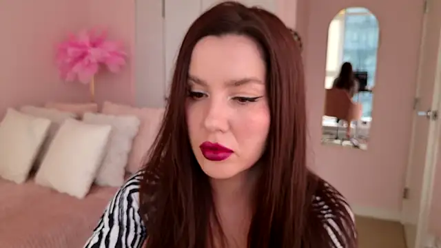 SirenSwitch online show from 11-19-25, 09:59