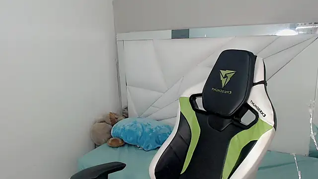 Austin col  online show from 11-04-25, 12:04